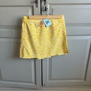 NWT 🌼 Ripskirt Hawaii Yellow Daisy Mini Skirt